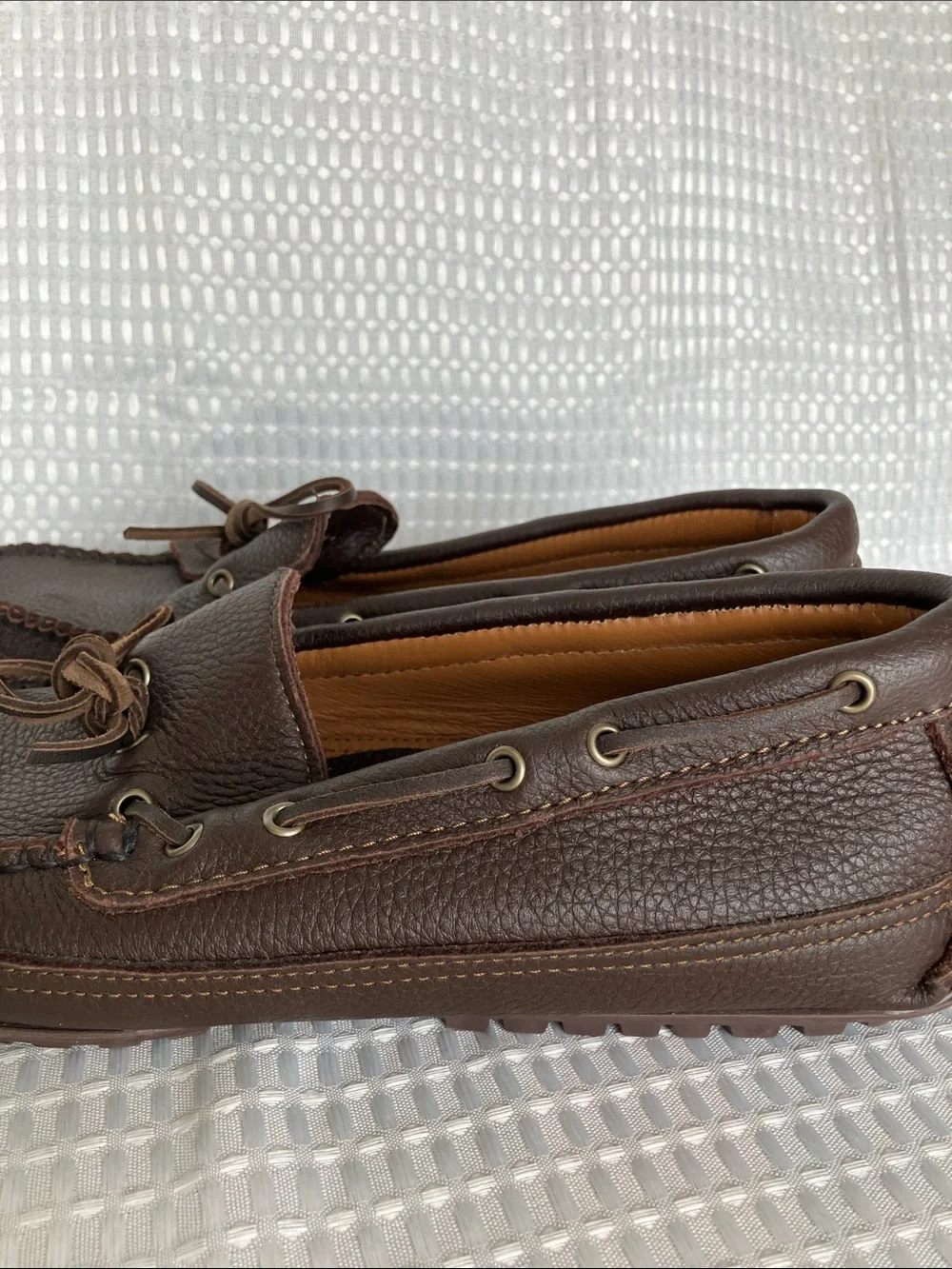 Minnetonka 752 Moosehide Weekender Moccasins Men's 12 Brown Hang Tag